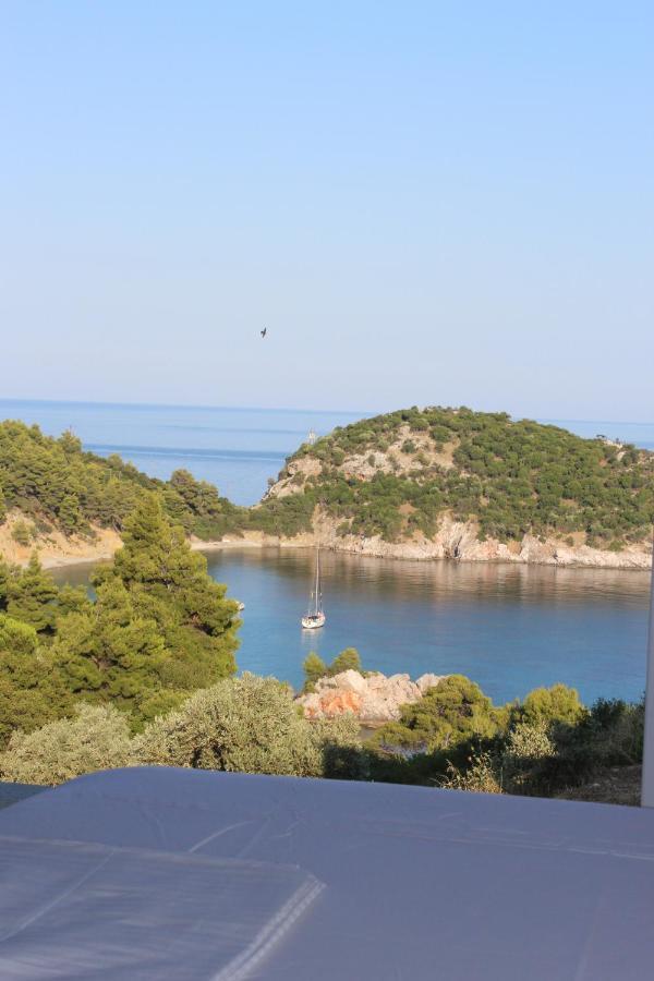 Mando Beachfront Stafylos Cameră foto
